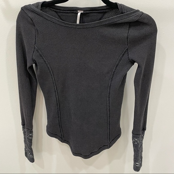 Free People Tops - Free People Cuff Sleeve Charcoal Gray Thermal Top Size XS.